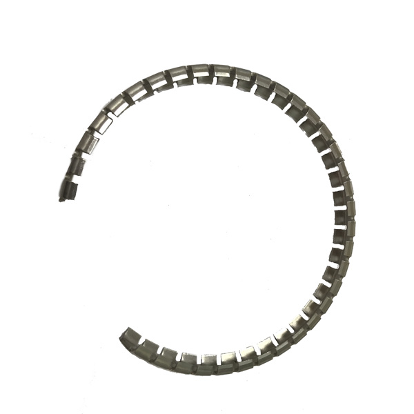Retainer for HDPE Pipeline Clamp